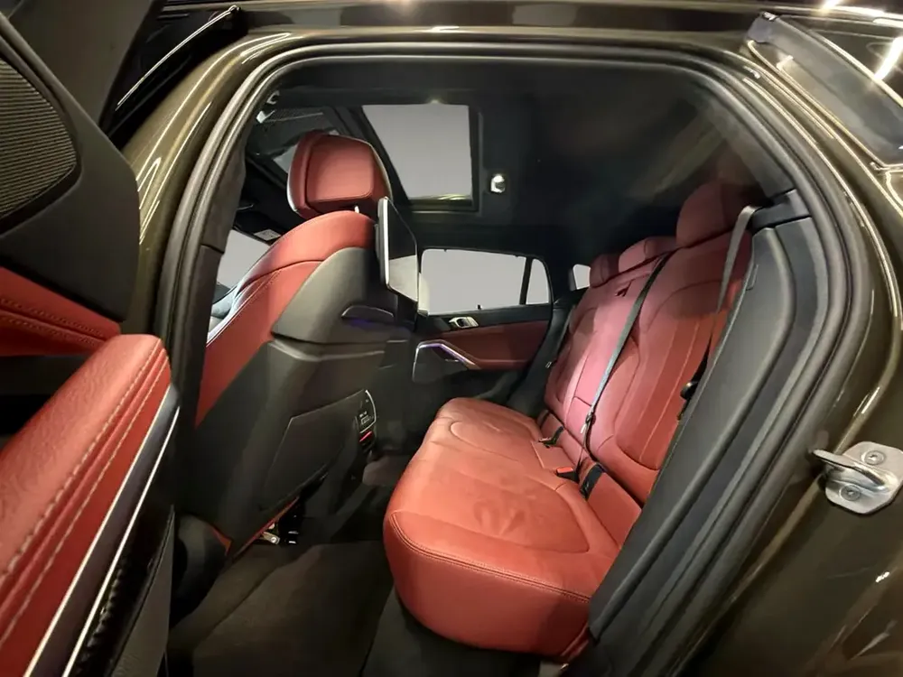 2022 BMW X6 M50i - Full Option - Low KMs - Image 11