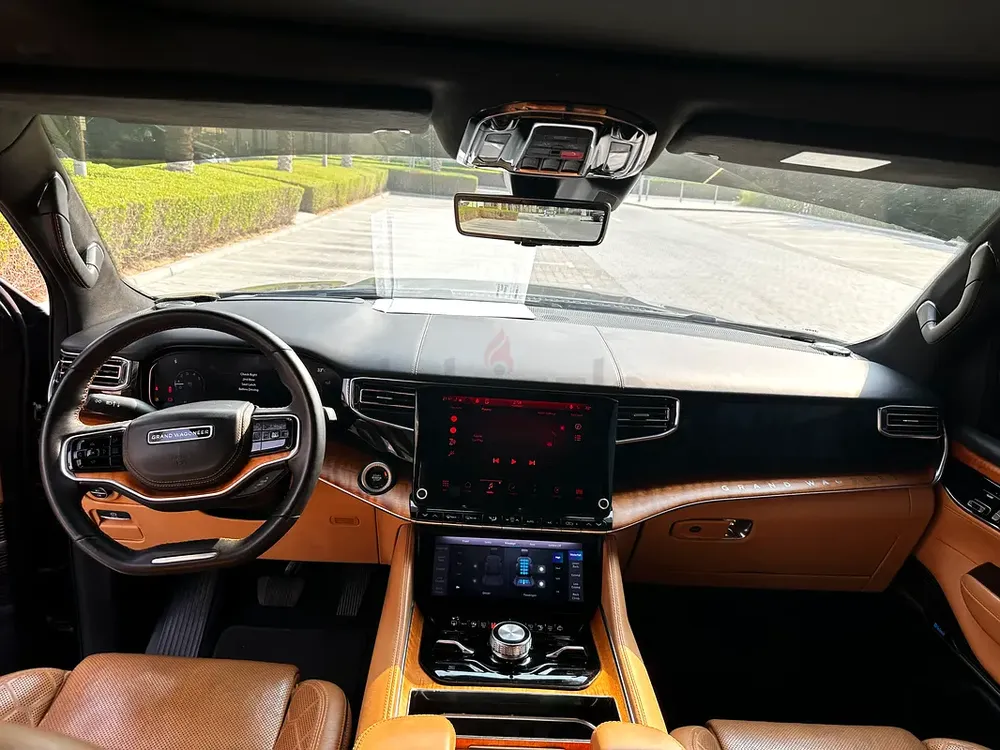 2023 Jeep Grand Wagoneer GCC Specs - Like New - Image 10