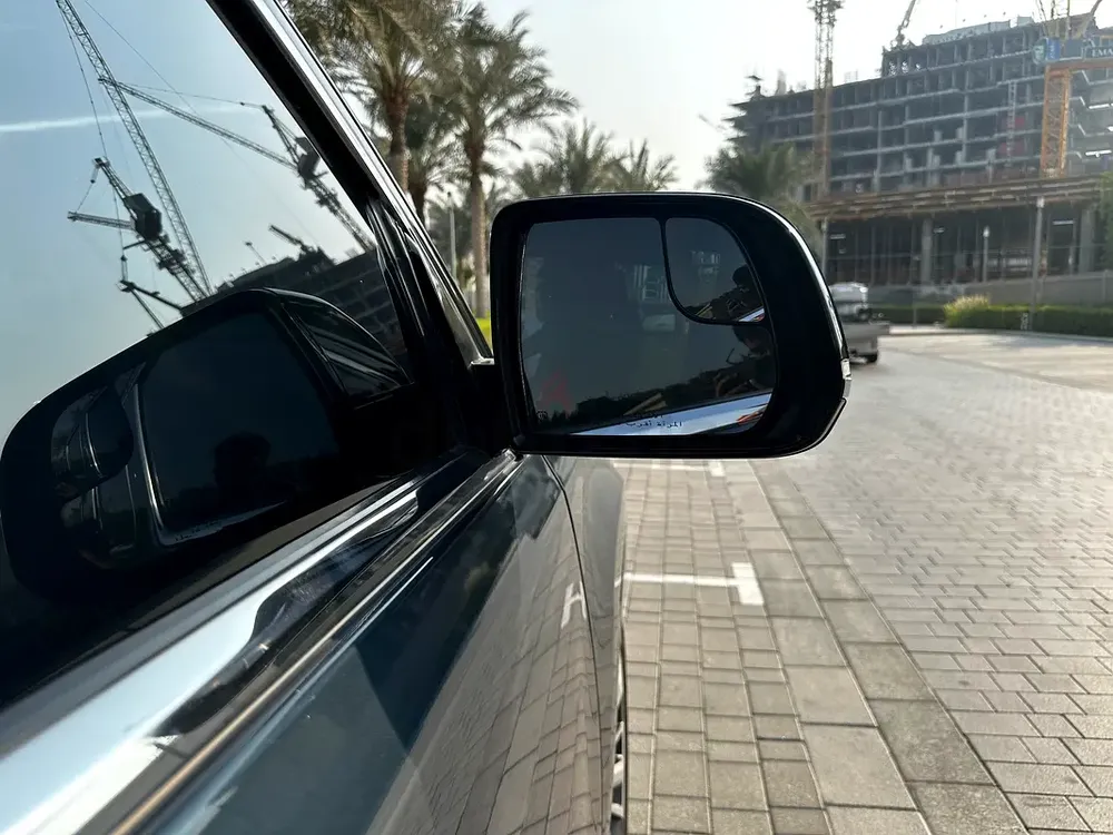 2023 Jeep Grand Wagoneer GCC Specs - Like New - Image 11