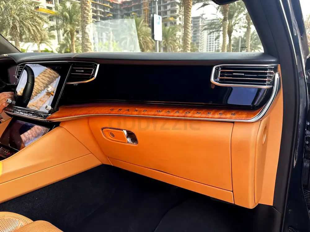 2023 Jeep Grand Wagoneer GCC Specs - Like New - Image 12