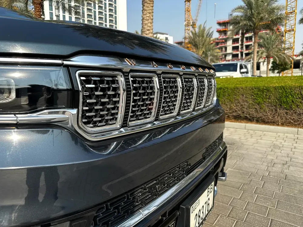 2023 Jeep Grand Wagoneer GCC Specs - Like New - Image 4