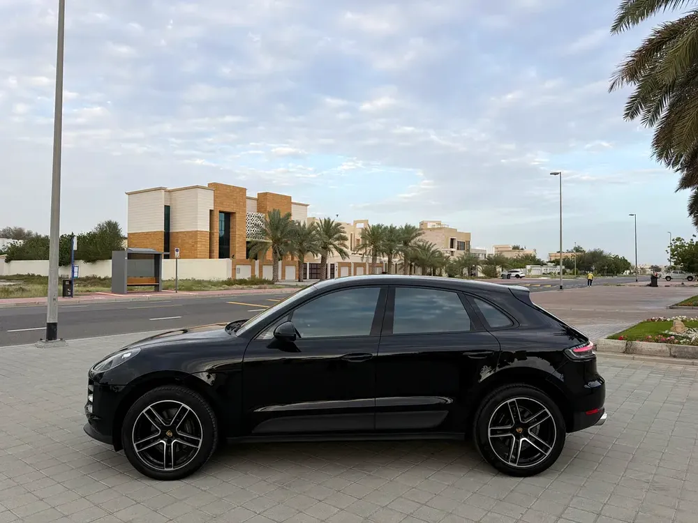 GCC SPECS PORSCHE MACAN UNDER WARRANTY LIKW NEW - Image 4