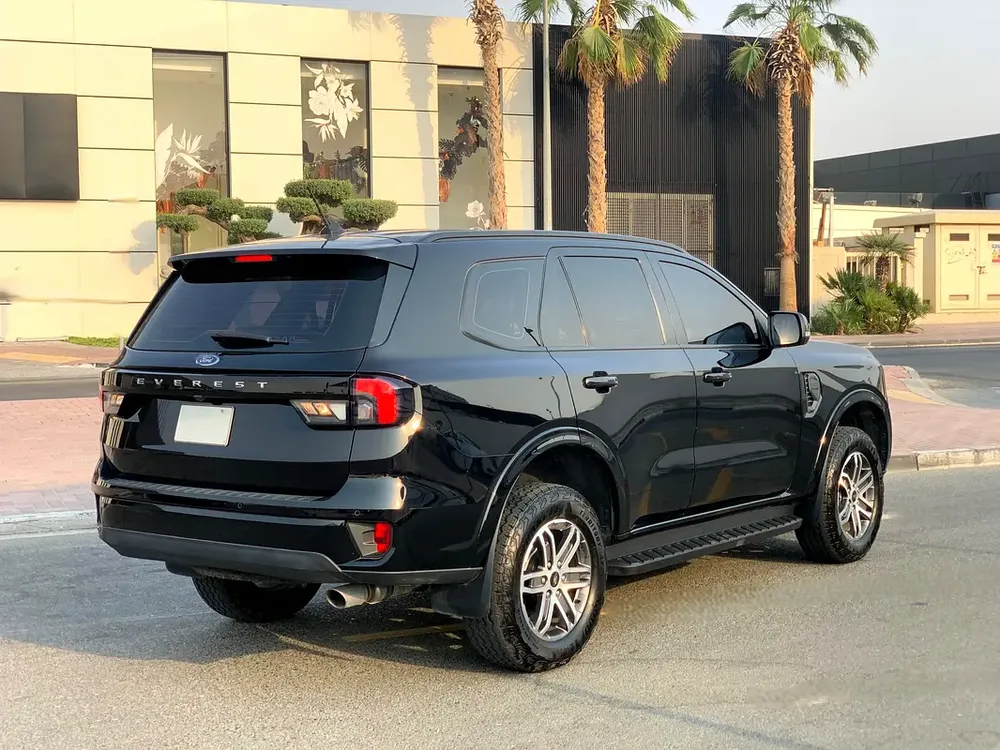 2024 Ford Everest XLS - GCC Specs Lease-to-own & In-house Finance Available - Image 7
