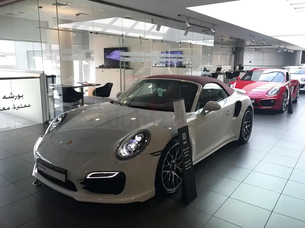 Porsche 911 Turbo S Cabriolet (991) - Image 4
