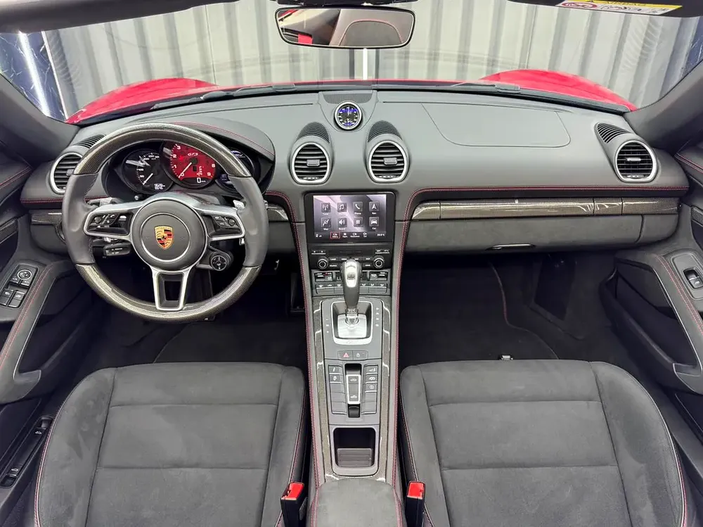 2025 Porsche 718 Boxster GTS  4.0 - GCC Specs,Low Kms,Warranty Till January 2030 - Image 17