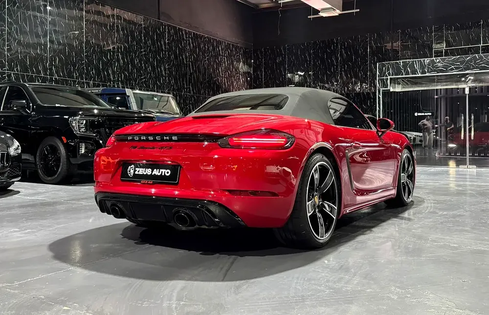 2025 Porsche 718 Boxster GTS  4.0 - GCC Specs,Low Kms,Warranty Till January 2030 - Image 4