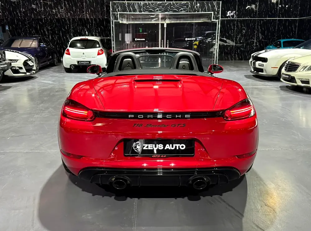 2025 Porsche 718 Boxster GTS  4.0 - GCC Specs,Low Kms,Warranty Till January 2030 - Image 9