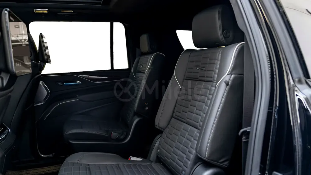 ESCALADE 5TH GEN | 2-YEAR WARRANTY + SERVICE AVAILABLE | IN-HOUSE FINANCING | 0% DOWNPAYMENT (BANK) - Image 17