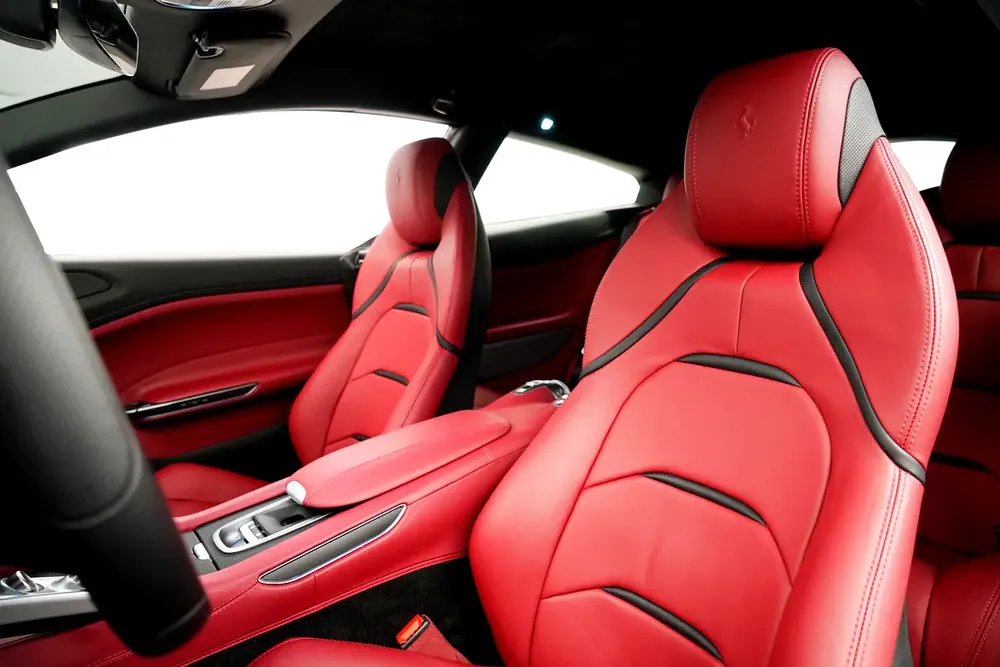 2020 FERRARI GTC4 LUSSO T / V8 - Image 12