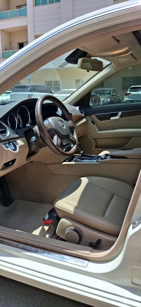 Mercedes-Benz 2012-C200 Elegance GCC Specs - Image 14