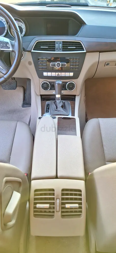 Mercedes-Benz 2012-C200 Elegance GCC Specs - Image 18