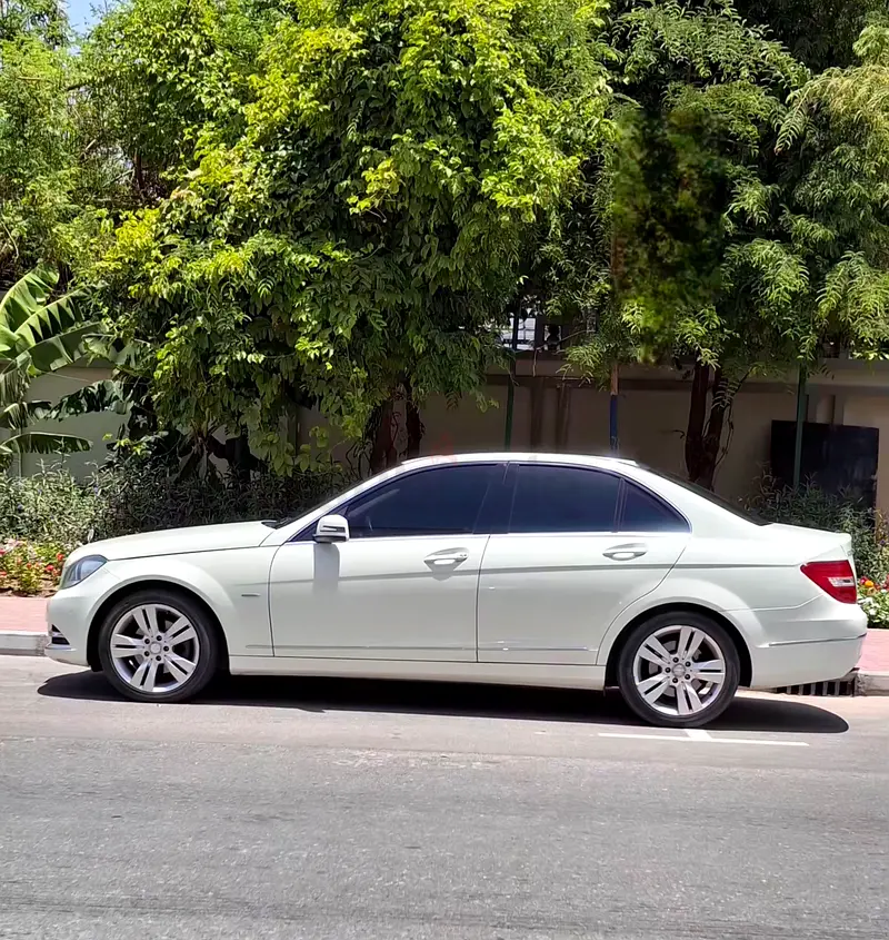 Mercedes-Benz 2012-C200 Elegance GCC Specs - Image 4