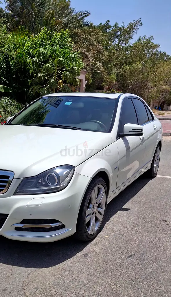 Mercedes-Benz 2012-C200 Elegance GCC Specs - Image 5