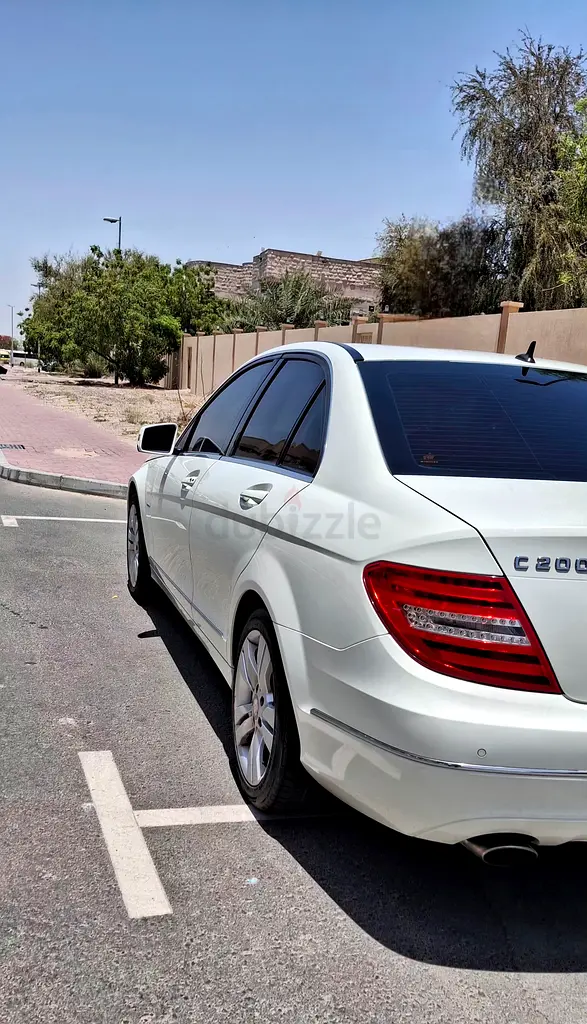 Mercedes-Benz 2012-C200 Elegance GCC Specs - Image 6