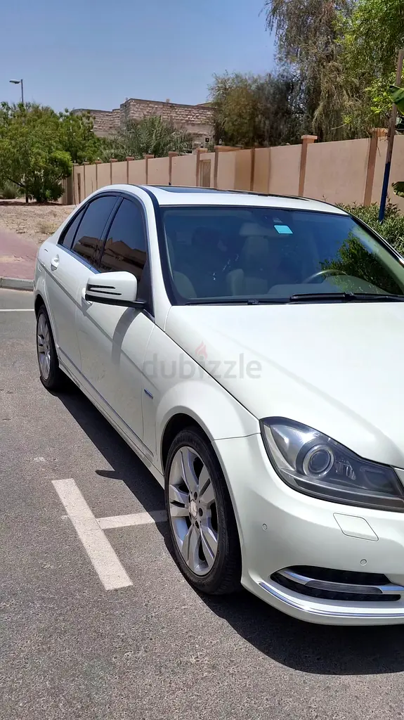 Mercedes-Benz 2012-C200 Elegance GCC Specs - Image 8