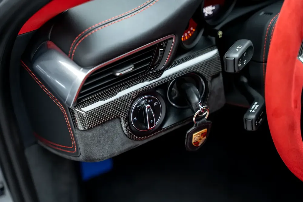 2018 PORSCHE 911 GT2 RS WEISSACH I GCC WITH DEALER WARRANTY - Image 15