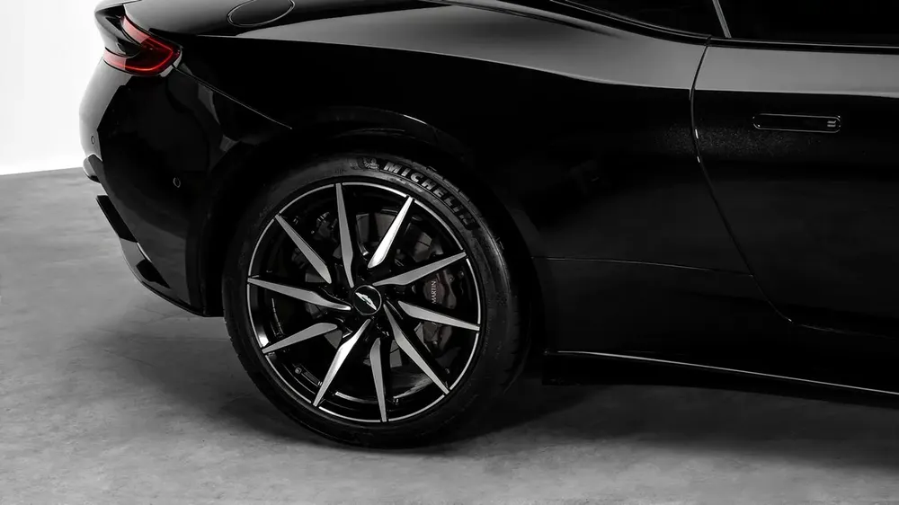 Aston Martin DB11 V8 - 2020 - GCC Specs - Image 17