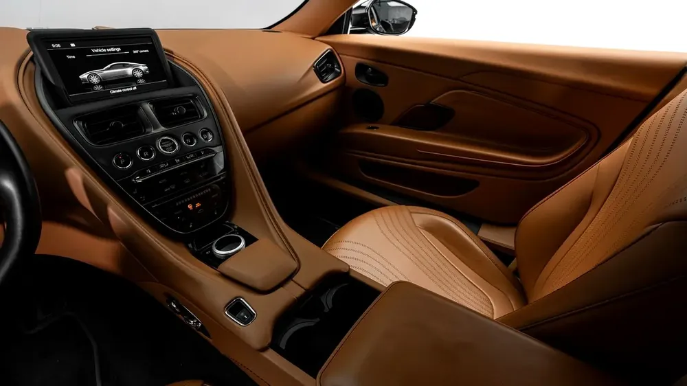 Aston Martin DB11 V8 - 2020 - GCC Specs - Image 9