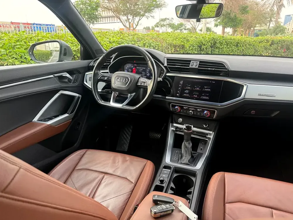 GCC Specs Audi Q3 40 TFSI S-Line 2020 - Full Service History Original Paint Excellent Condition - Image 12