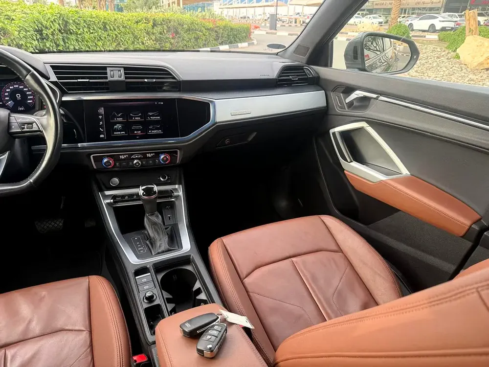 GCC Specs Audi Q3 40 TFSI S-Line 2020 - Full Service History Original Paint Excellent Condition - Image 13