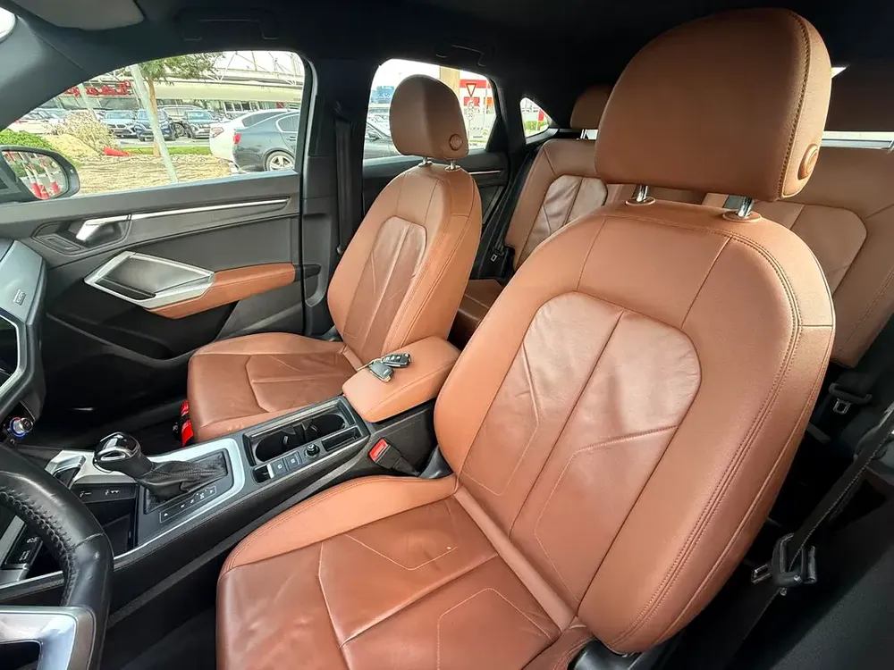 GCC Specs Audi Q3 40 TFSI S-Line 2020 - Full Service History Original Paint Excellent Condition - Image 16