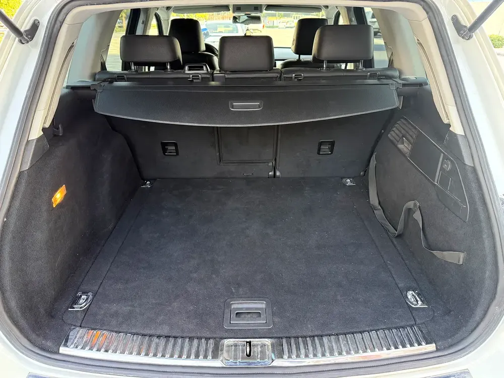 Touarge 2014 original paint perfect condition - Image 16