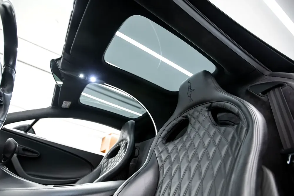 2020 BUGATTI CHIRON SPORTS GCC WITH WARRANTY AND SERVICE HISTORY - Image 15