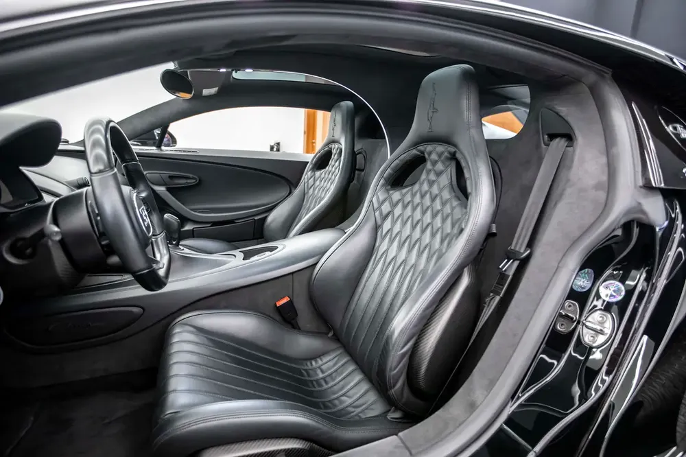 2020 BUGATTI CHIRON SPORTS GCC WITH WARRANTY AND SERVICE HISTORY - Image 16