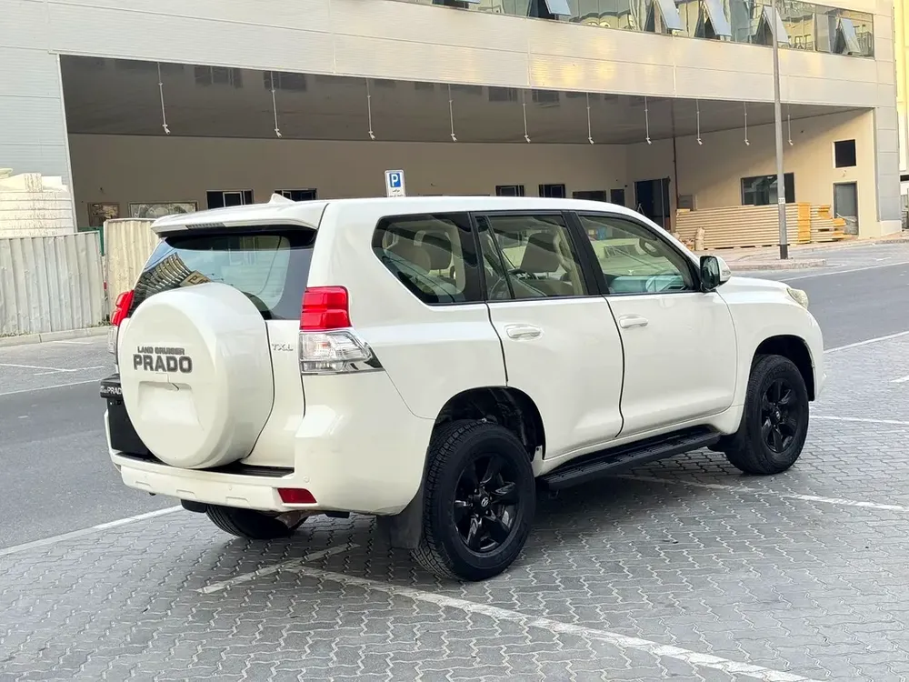 TOYOTA PRADO 2012 GCC V4 MID 2.7 GOOD CONDITION CAR - Image 13