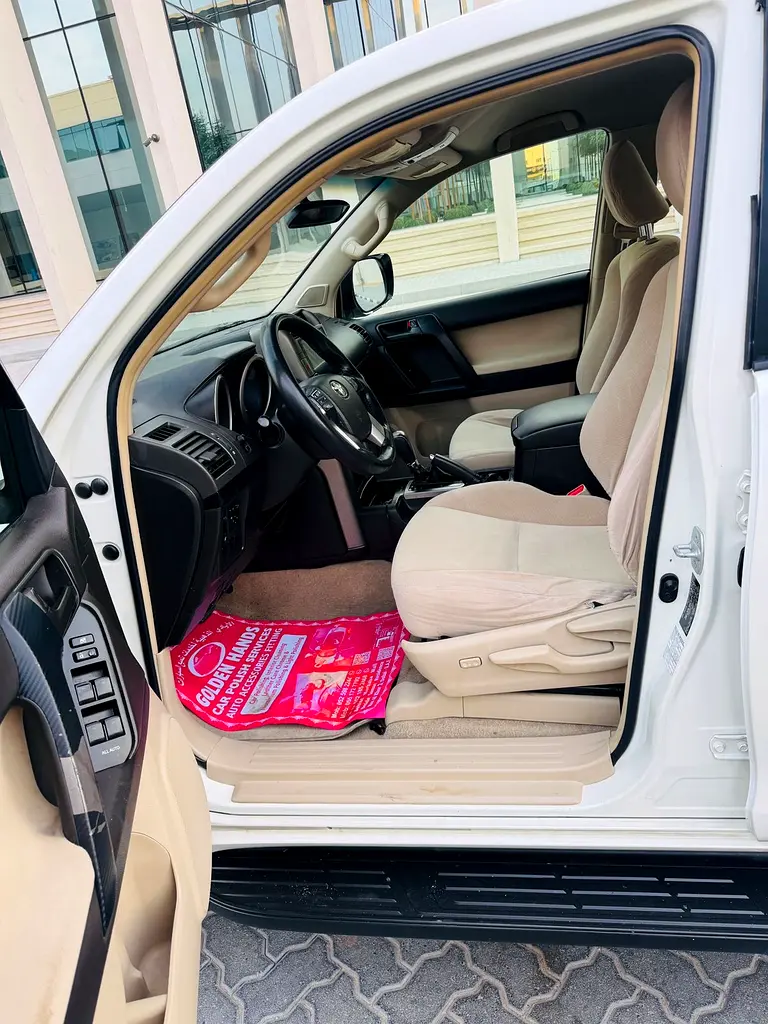 TOYOTA PRADO 2012 GCC V4 MID 2.7 GOOD CONDITION CAR - Image 5