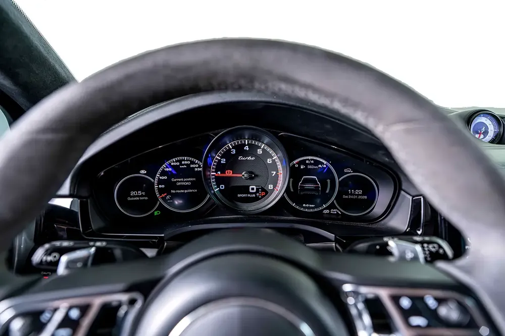 Porsche Cayenne Turbo-GCC-Warranty  Service Contract Until 11/2027-High Specifications - Image 16