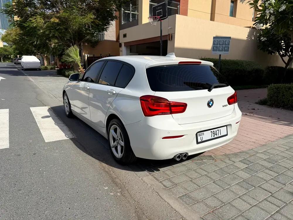 BMW 120i //FULL SERVICE HISTORY BY AGENCY// SUPER CLEAN ((GCC)). - Image 12