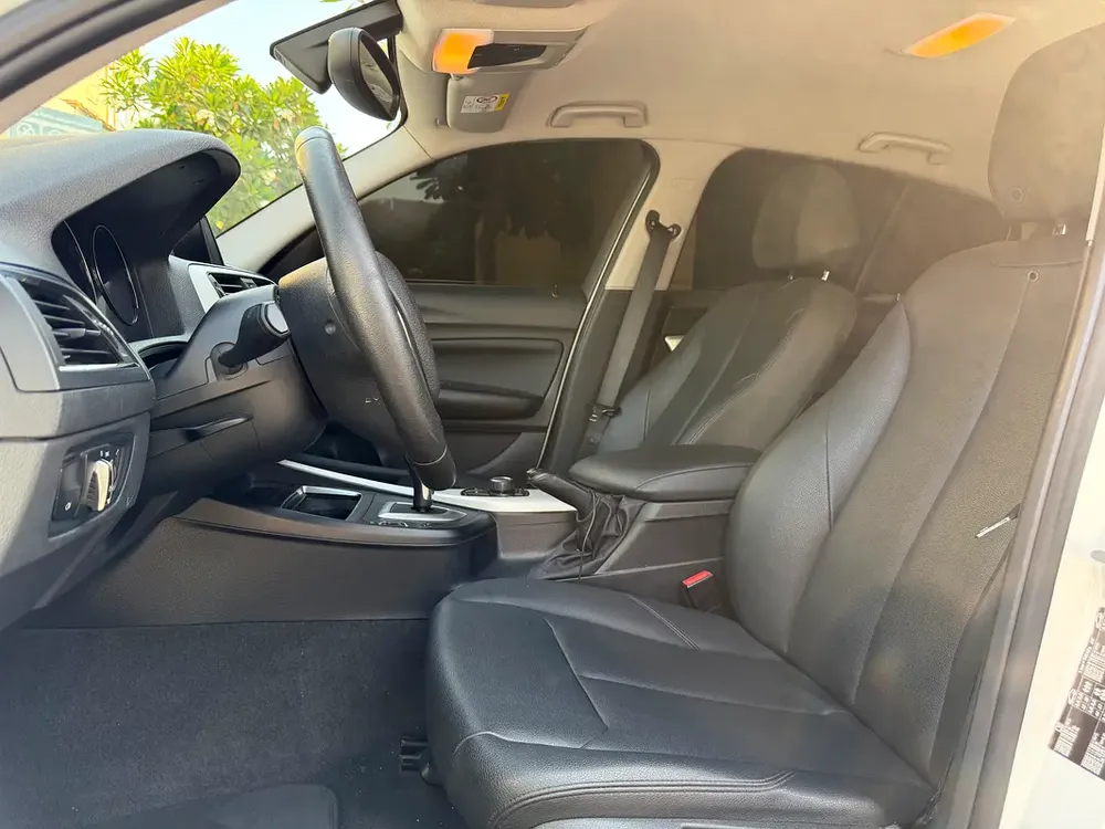 BMW 120i //FULL SERVICE HISTORY BY AGENCY// SUPER CLEAN ((GCC)). - Image 13