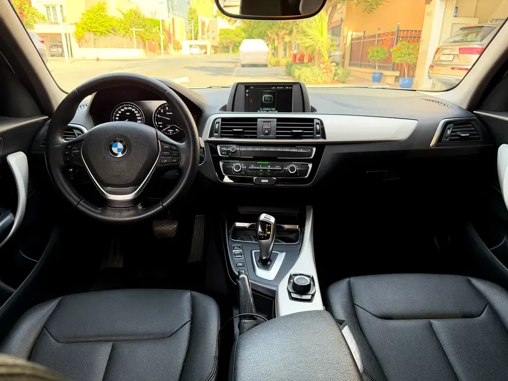 BMW 120i //FULL SERVICE HISTORY BY AGENCY// SUPER CLEAN ((GCC)). - Image 17