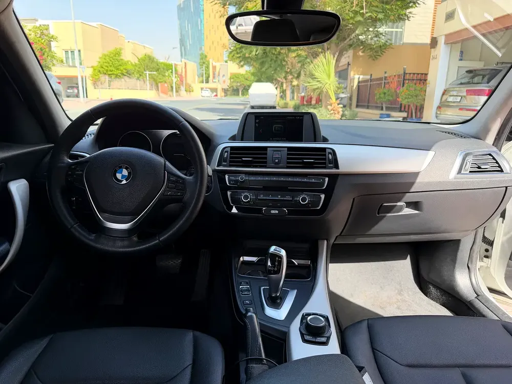 BMW 120i //FULL SERVICE HISTORY BY AGENCY// SUPER CLEAN ((GCC)). - Image 18