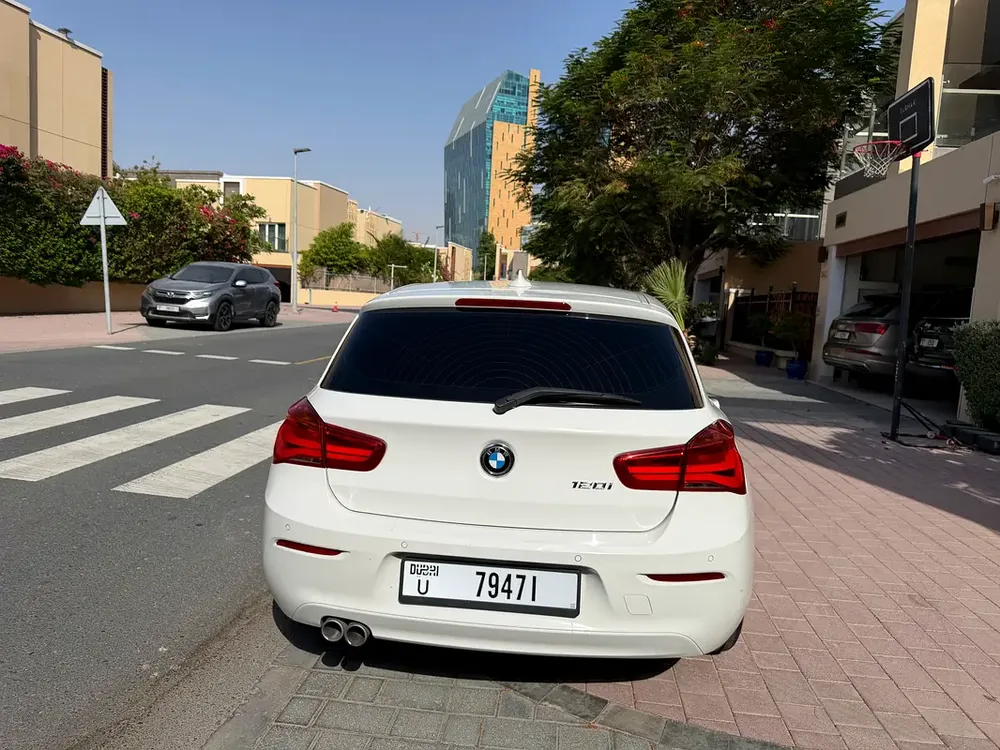 BMW 120i //FULL SERVICE HISTORY BY AGENCY// SUPER CLEAN ((GCC)). - Image 8