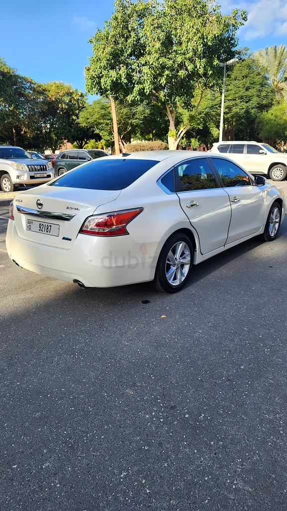 2014 Nissan Altima 2.5 SV GCC Full Option | Family Used | Clean Car - Image 6