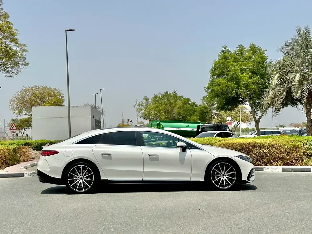 Mercedes Benz EQS450+  2023 included warranty  service contract - Image 4