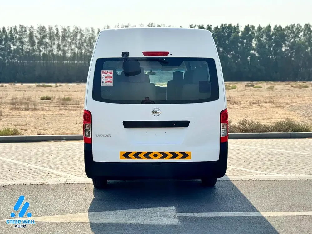 2022 Nissan Urvan NV350 Panel Van - Petrol - GCC - Manual Transmission - Image 7