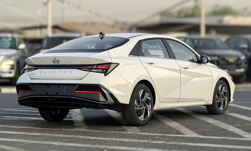 2025 Hyundai Elantra Elite Edition - Chinese Specs - Brand New Condition - Image 15