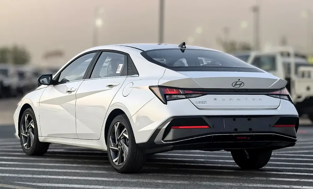 2025 Hyundai Elantra Elite Edition - Chinese Specs - Brand New Condition - Image 16