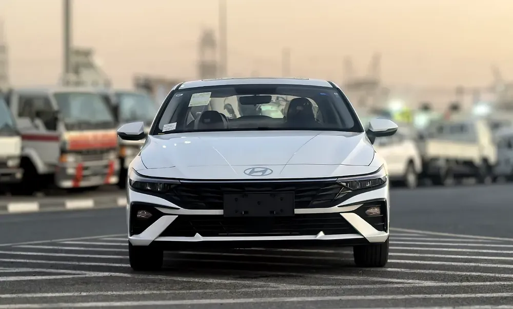 2025 Hyundai Elantra Elite Edition - Chinese Specs - Brand New Condition - Image 4