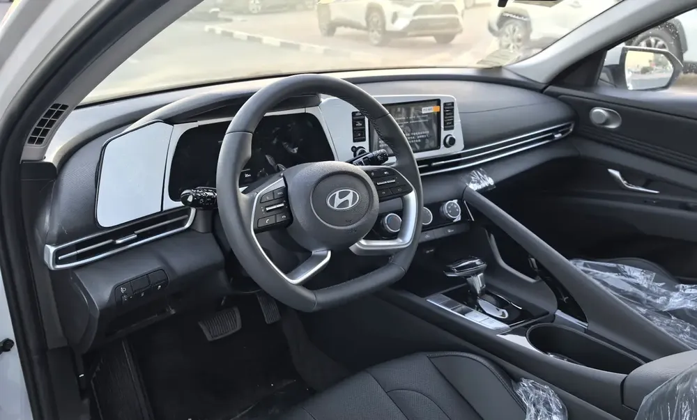 2025 Hyundai Elantra Elite Edition - Chinese Specs - Brand New Condition - Image 7