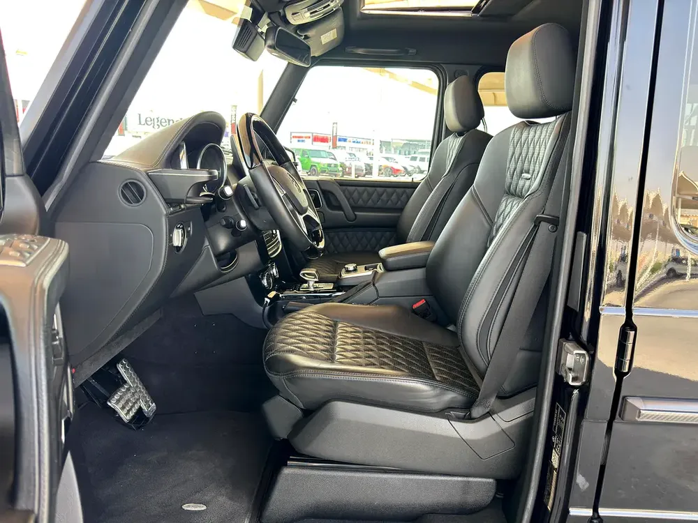 Mercedes Benz G63 AMG 2018 61,000km only - Japan Import - Clean Title - Image 11