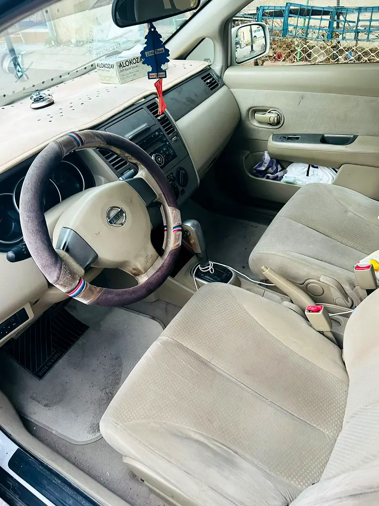 Nissan Tiida urgent sale - Image 6