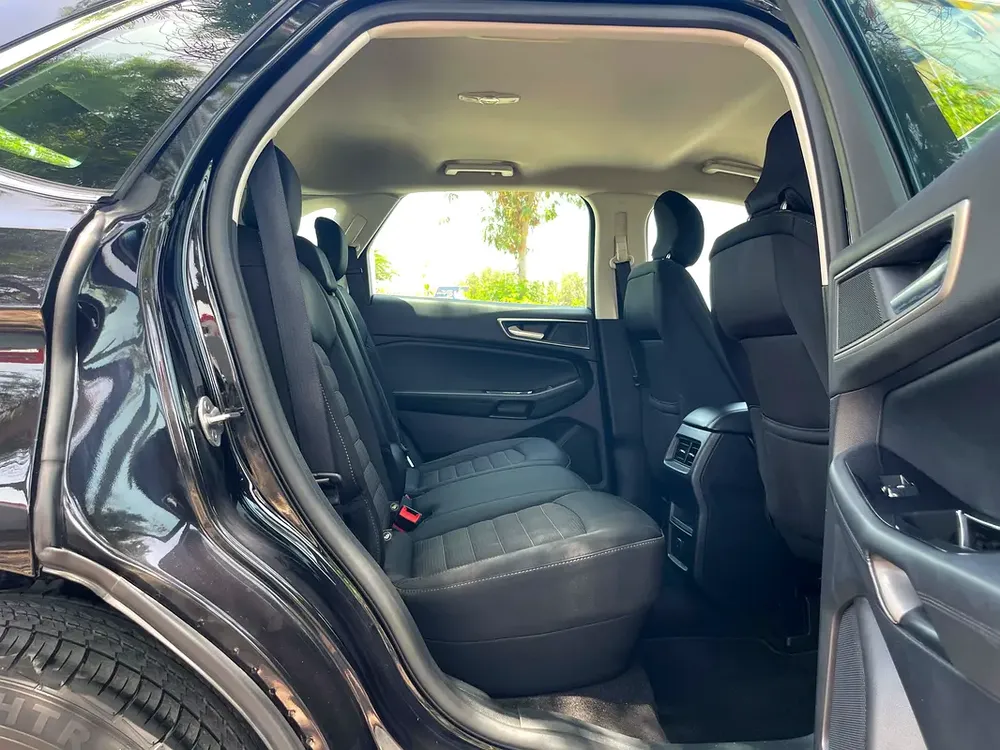 UNLIMITED MILEAGE WARRANTY / AWD + NAVIGATION + CAMERA + LANE ASSIST + BLIND SPOT RADAR + FULL LED - Image 18