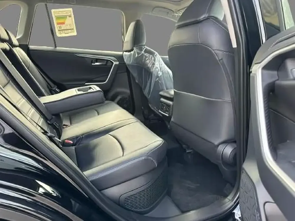 Toyota RAV4 Platinum 2.5L 2025 Hybrid GCC Black (Export Only) - Image 15