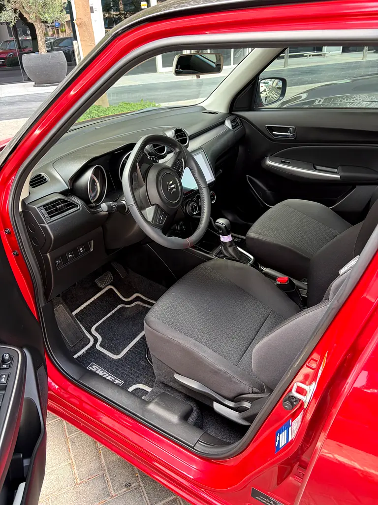 Suzuki Swift GLX 2023 | GCC Specs | Pristine Condition - Image 5