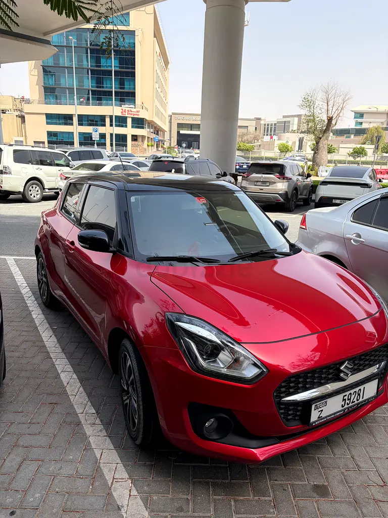 Suzuki Swift GLX 2023 | GCC Specs | Pristine Condition - Image 6