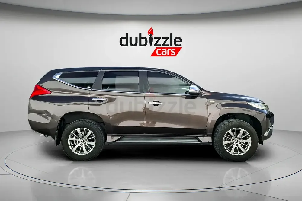 AED 1084/month | 2017 Mitsubishi Montero Sport GLS 2WD | GCC Specs | Ref#429301 - Image 4